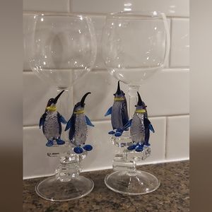 Penguins blown glass wine 🍷